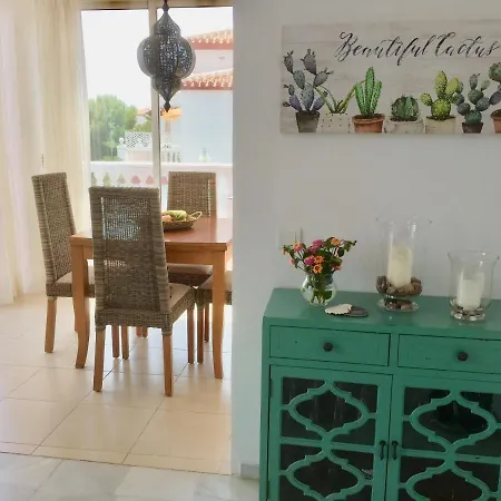 Villa Ladera Del Mar 1, *